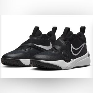 Nike Grade School Kids School Team Hustle Basketball Shoe-Sz 5.5 Good Condition